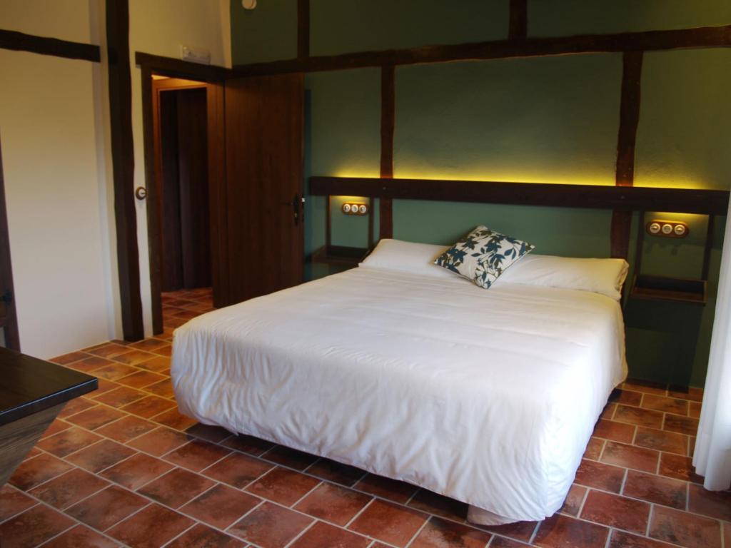 Font D'En Torres Solo Adultos Guest House Morella Bagian luar foto